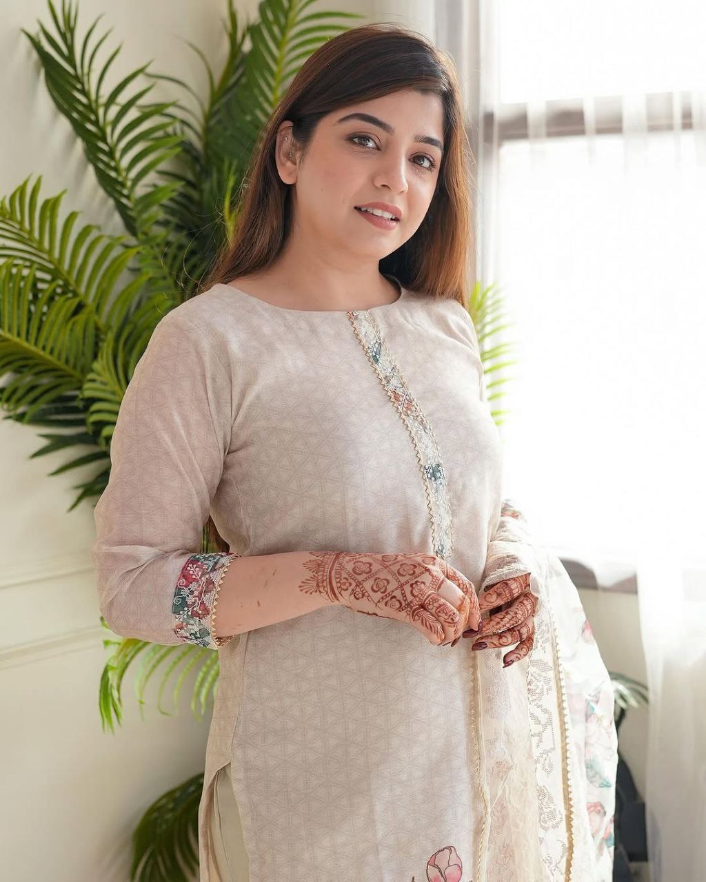 Elegant Beige Linen Floral Print Salwar Suit Set
