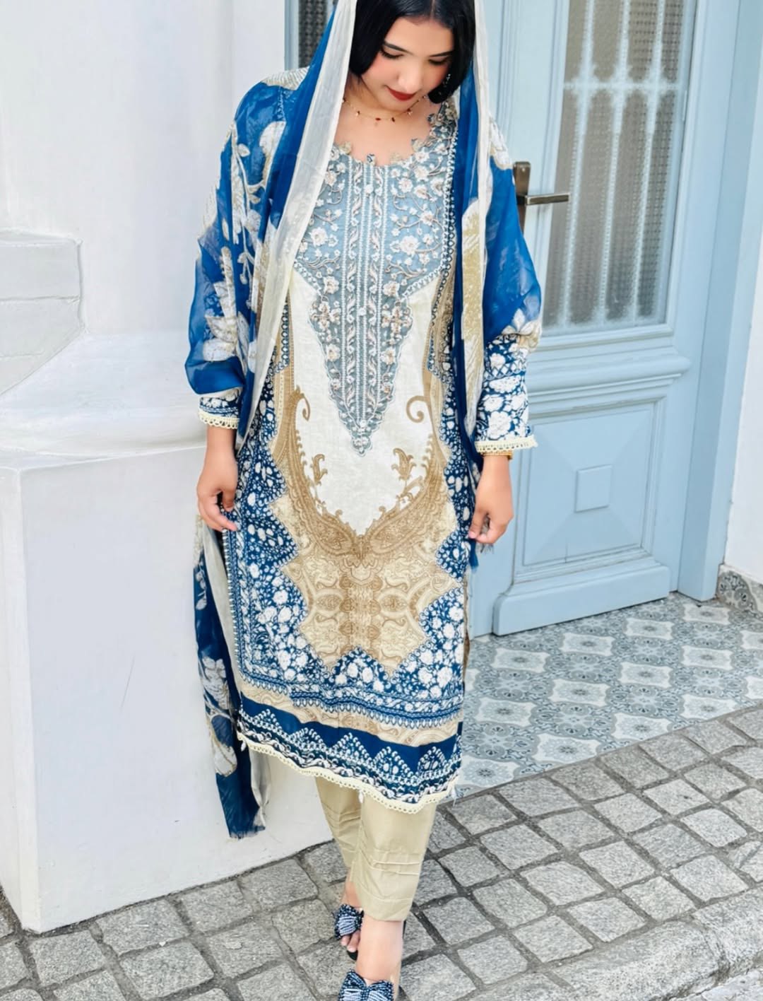 Vintage Azure & Gold Digital Printed Berry Silk Kurta Set