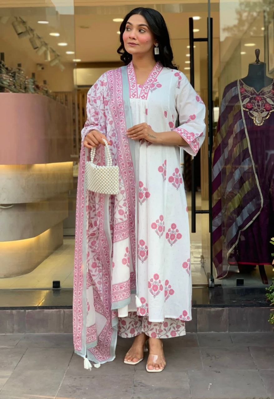 Trendy White Cotton Kurta Set for Women – Perfect Summer Wear