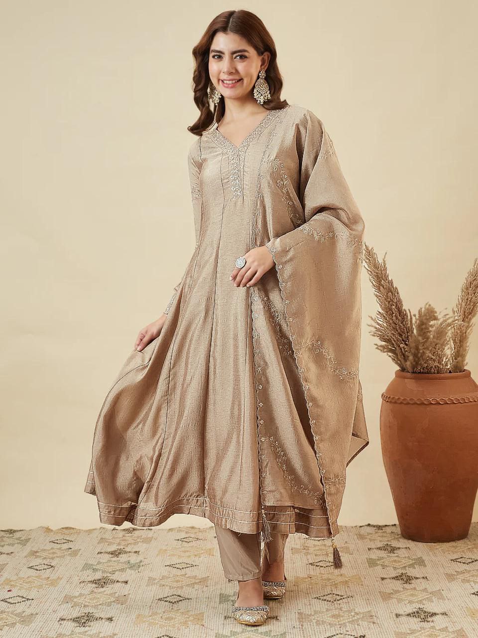 Royal Vichitra Silk Kurta Set with Intricate Metallic Embroidery & Coordinating Trousers