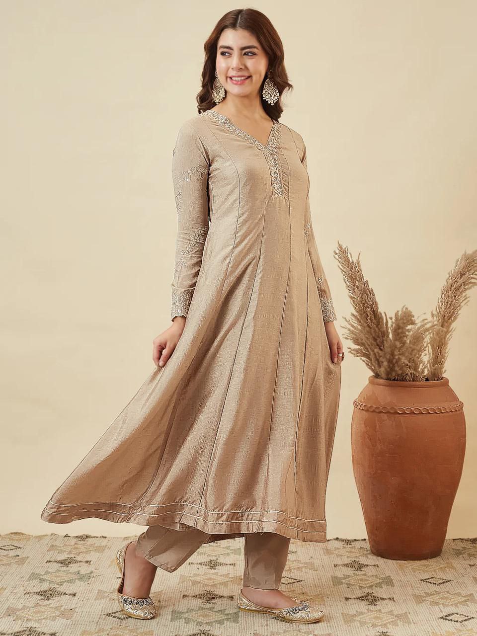Royal Vichitra Silk Kurta Set with Intricate Metallic Embroidery & Coordinating Trousers