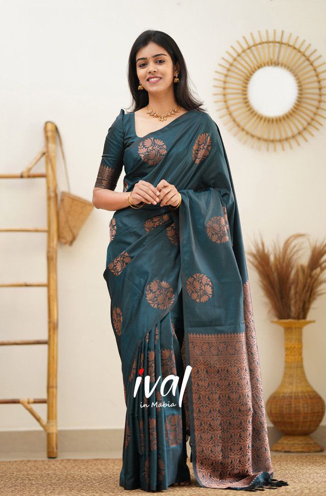 Deep Emerald Floral Banarasi Silk Saree with Copper Zari