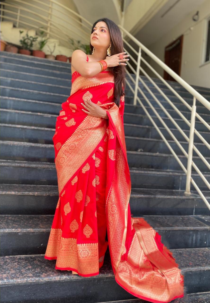 Exquisite Crimson Red Pure Banarasi Silk Saree with Intricate Gold Zari Weave