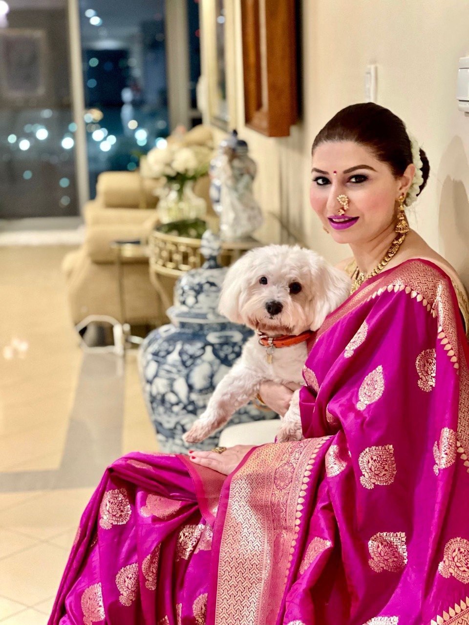 Regal Magenta Handwoven Banarasi Silk Saree with Intricate Gold Zari Border