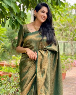 Luxe Olive & Gold Handwoven Banarasi Silk Saree
