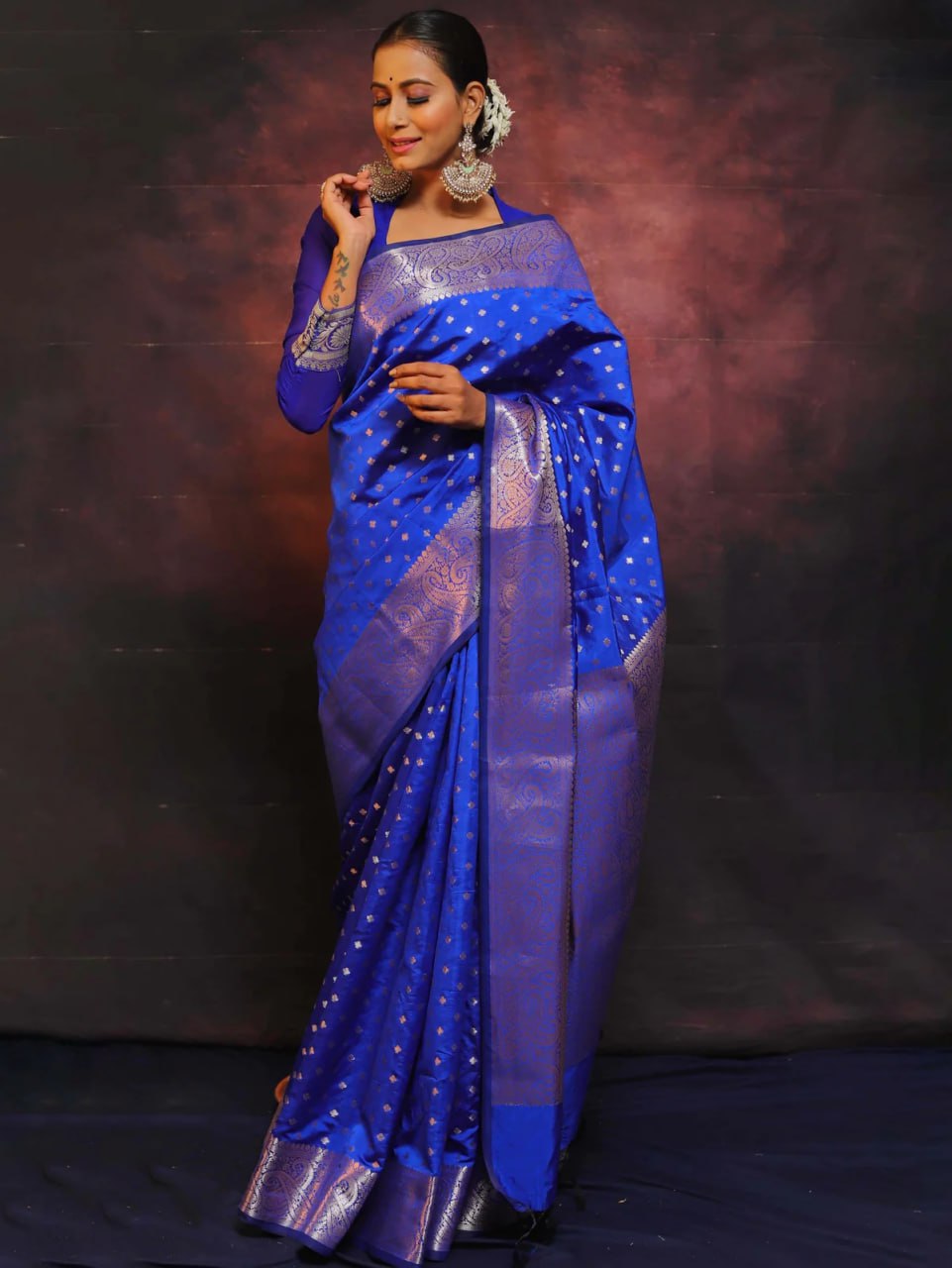 Exquisite Royal Blue Banarasi Silk Saree with Intricate Silver Zari Weave