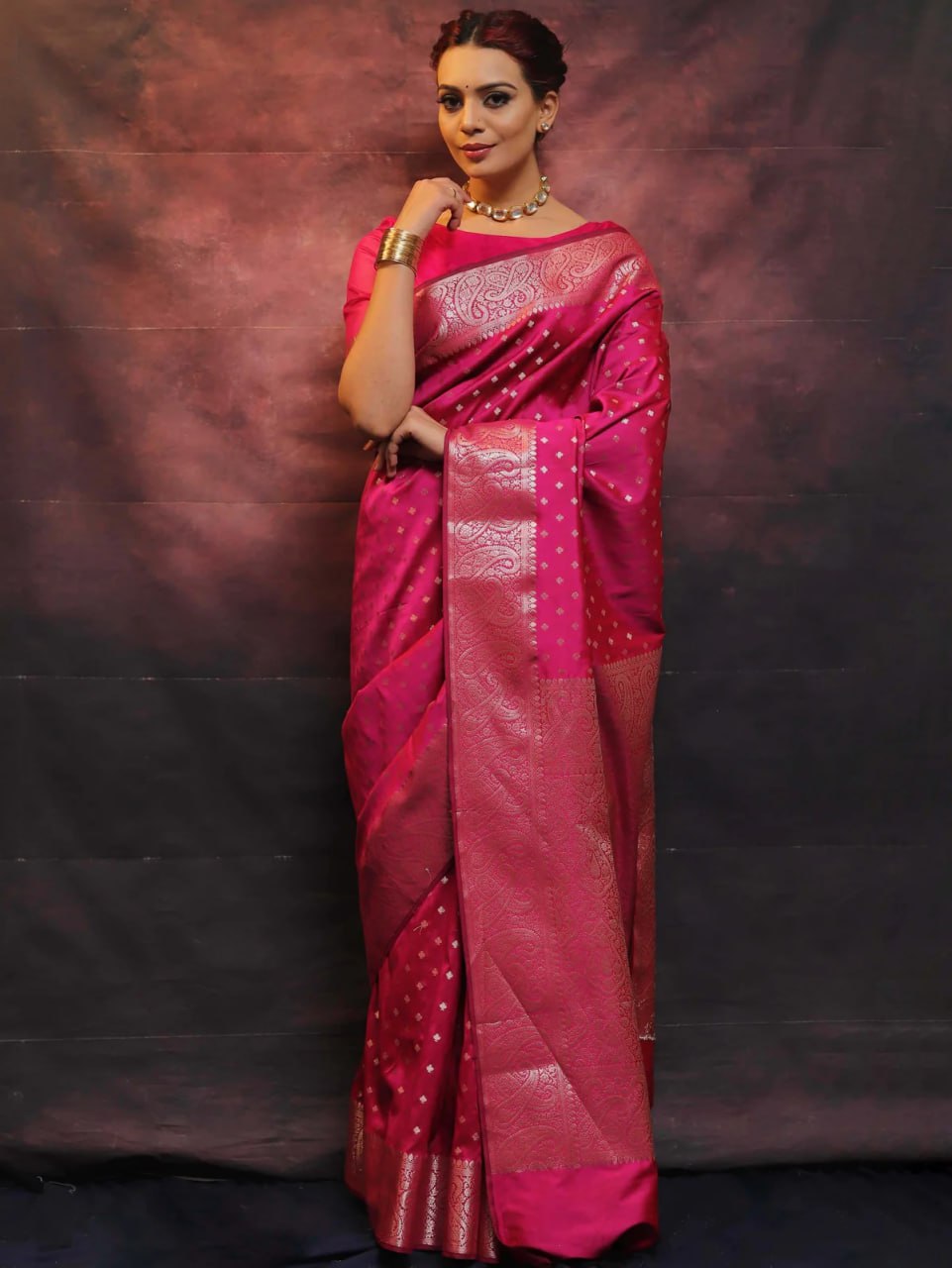 Exquisite Fuchsia Handwoven Banarasi Silk Saree with Intricate Silver Zari Work