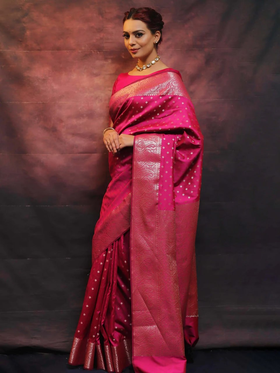 Exquisite Fuchsia Handwoven Banarasi Silk Saree with Intricate Silver Zari Work
