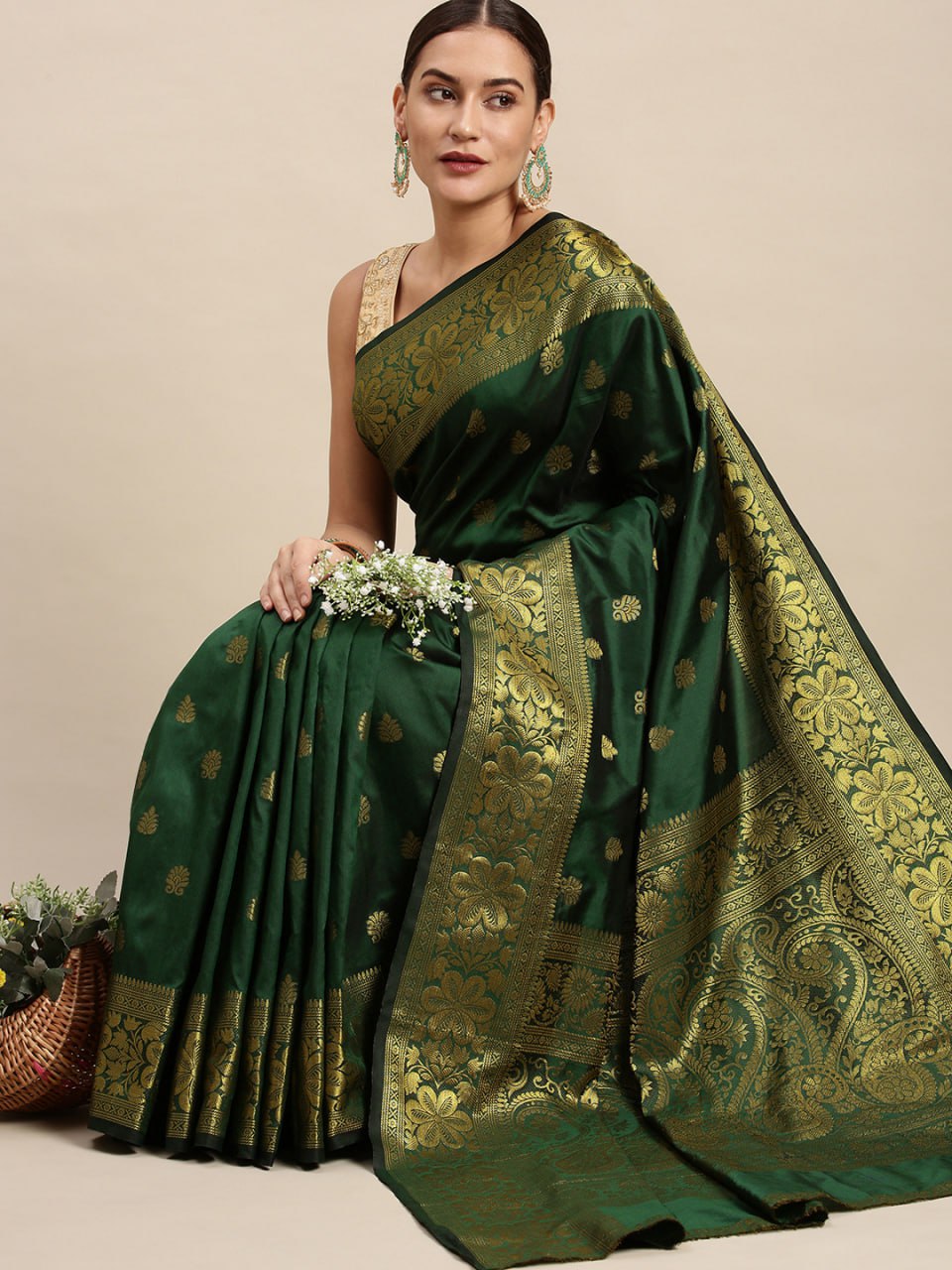 Royal Emerald Green Banarasi Silk Saree with Antique Gold Zari Weave