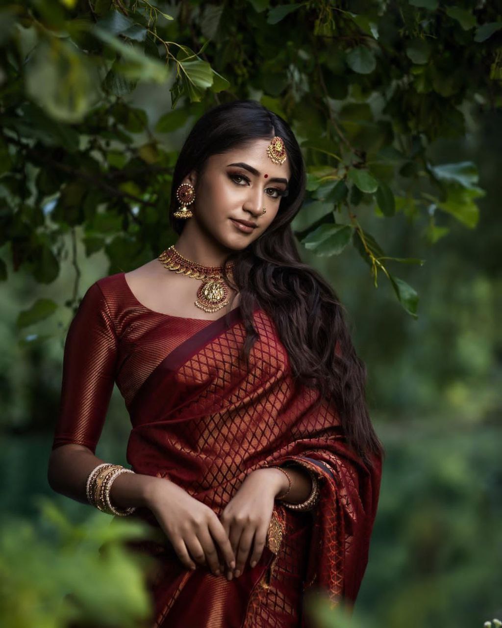 Regal Maroon Banarasi Silk Saree with Antique Gold Zari & Intricate Diamond Weave