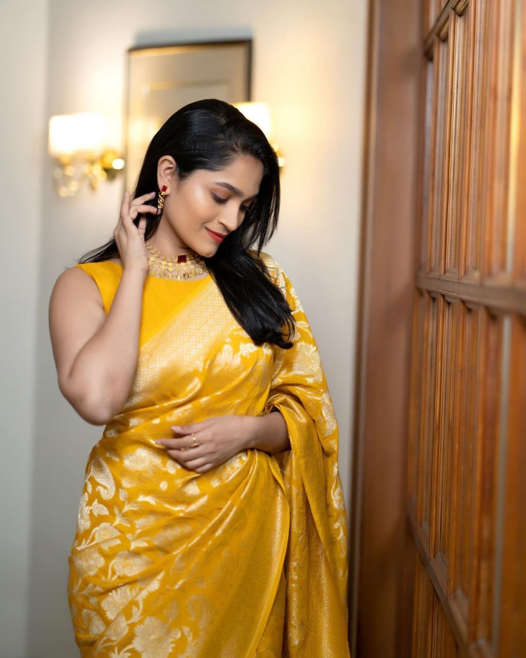 Radiant Mustard Yellow Banarasi Silk Saree with Elegant Floral Jaal