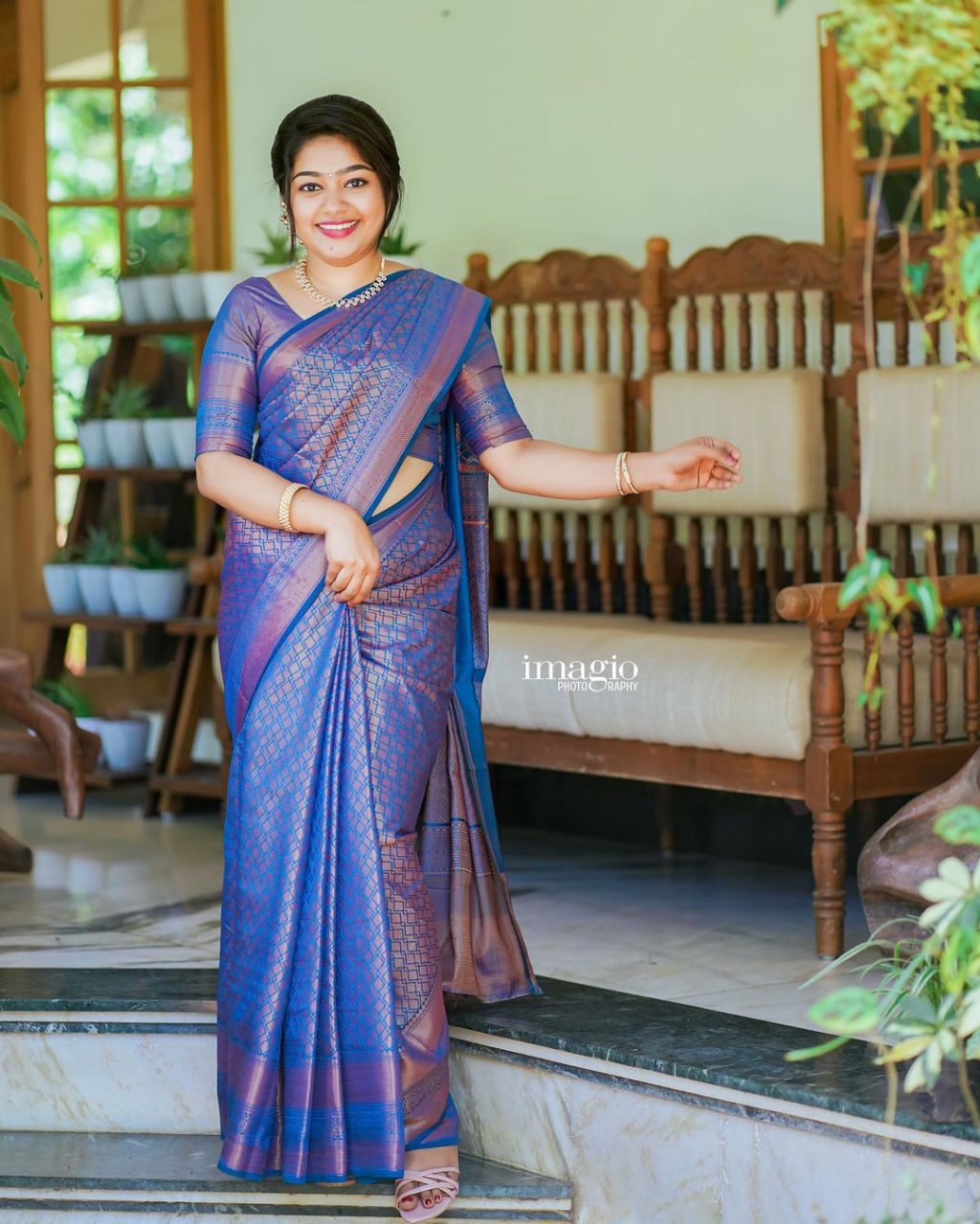 Dual-Tone Electric Blue & Violet Banarasi Silk Saree with Copper Sheen