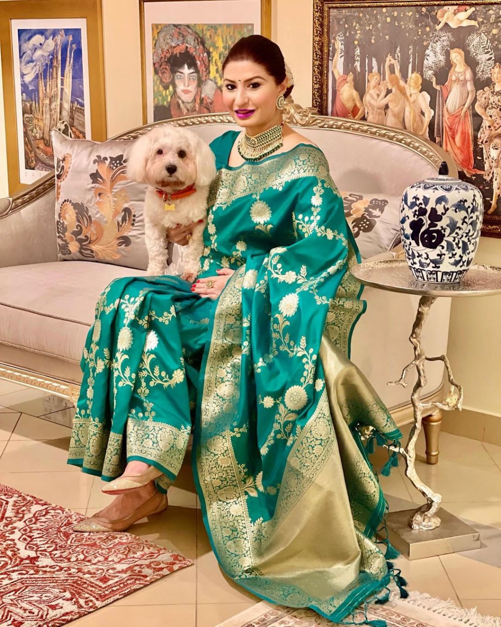 Teal Grandeur Banarasi Silk Saree with Oversized Floral Butas