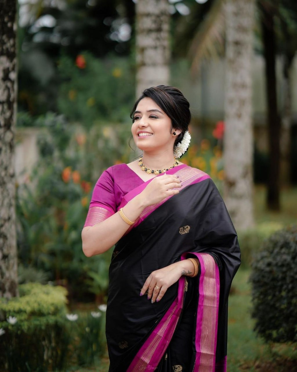 Elegance in Silk Black and Magenta Traditional Grace