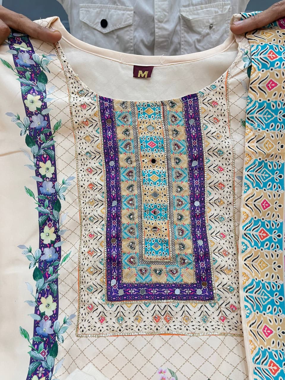 Vintage Floral Elegance: Ivory Silk Blend Embroidered Kurta Set with Printed Dupatta