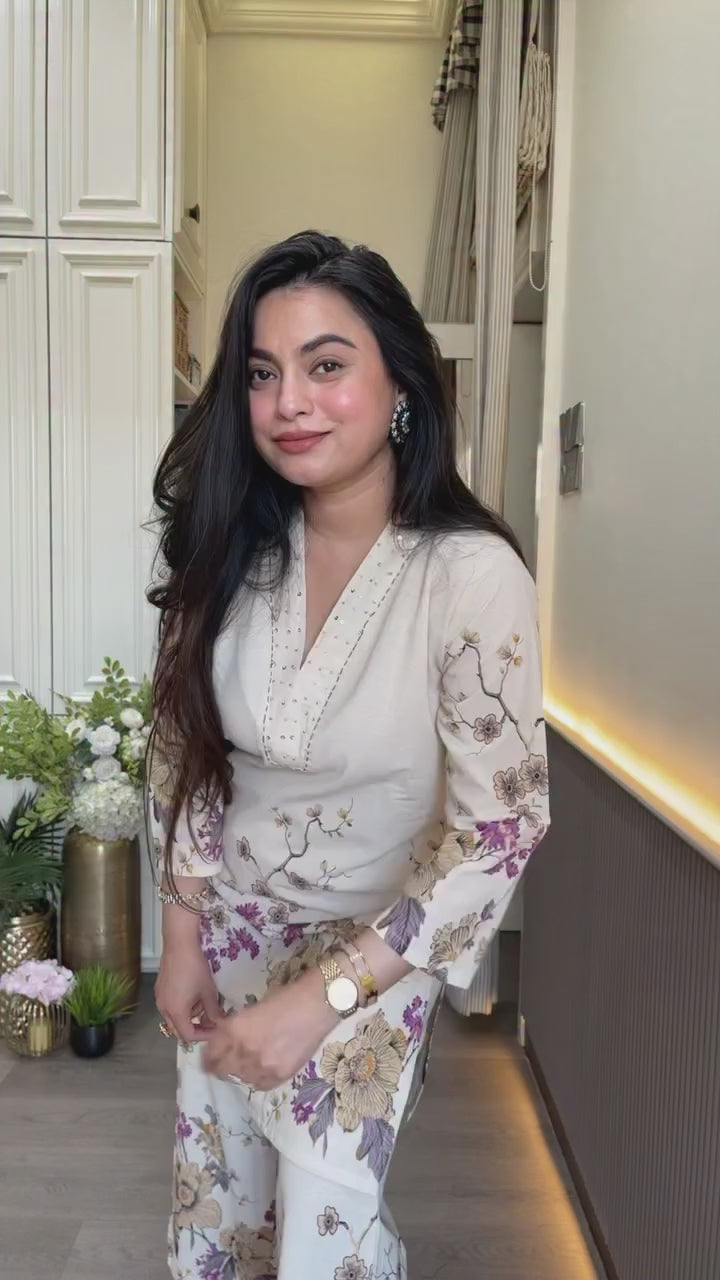 Pure Linen Cotton Floral Printed Kurta Set for Women – Cream Elegance